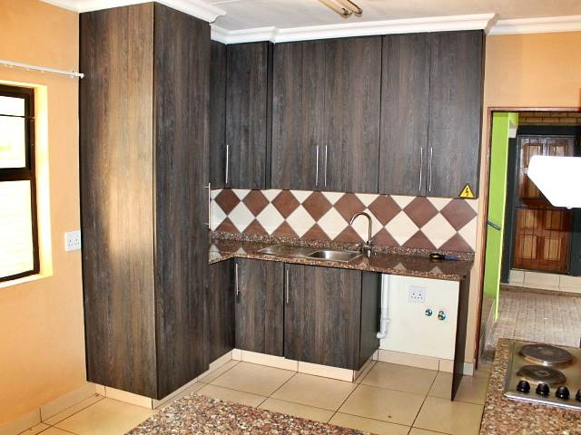 To Let 2 Bedroom Property for Rent in Die Bult North West